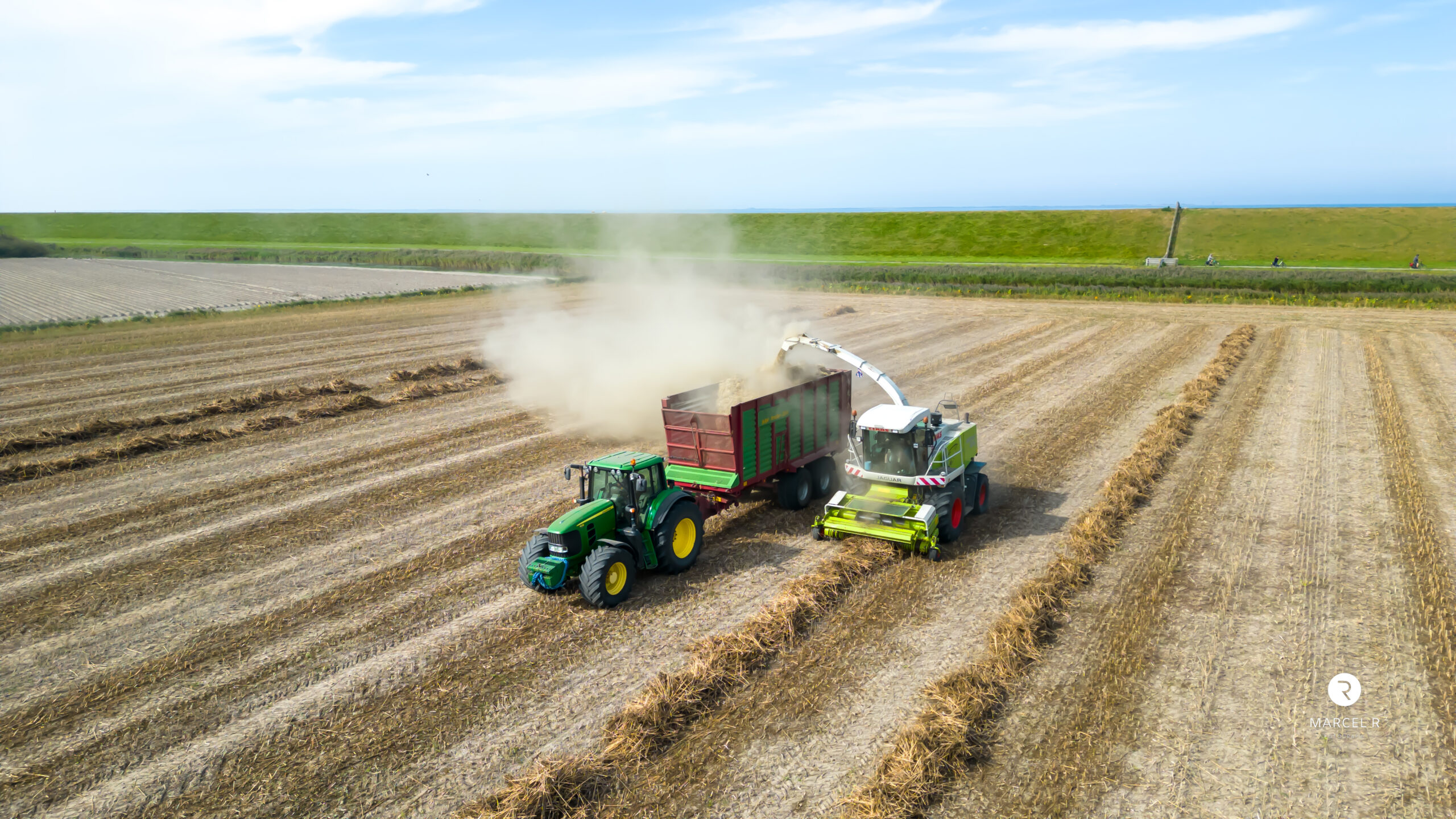 Succesvolle Vezelhennepoogst voor Biobased Isolatie